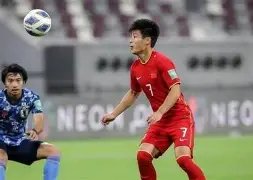 郭晶晶与子,女低调逛街,尽显传承霍,双赢彩票,彩票平台,彩票投注,在线购彩,双重保障